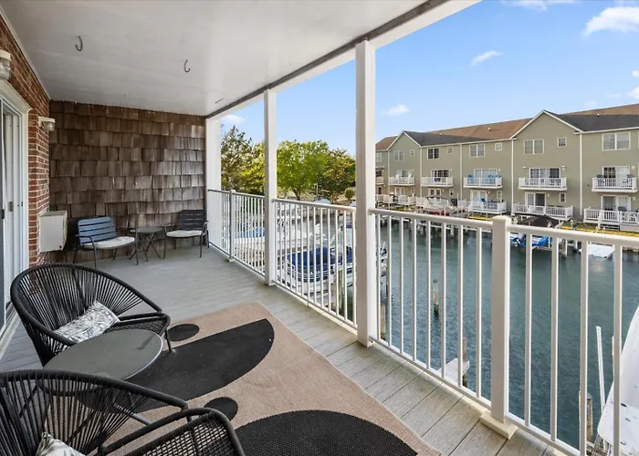 Beautiful 3 Bedroom At Sea Breeze! Сasa de vacaciones